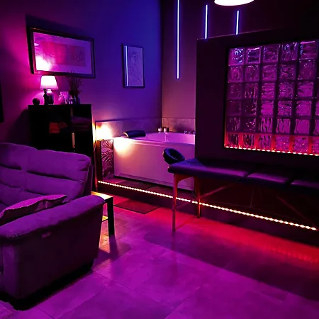 Townhouse Piraino Private Bed & Breakfast 3*