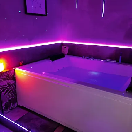 Townhouse Piraino Private Bed & Breakfast Brolo